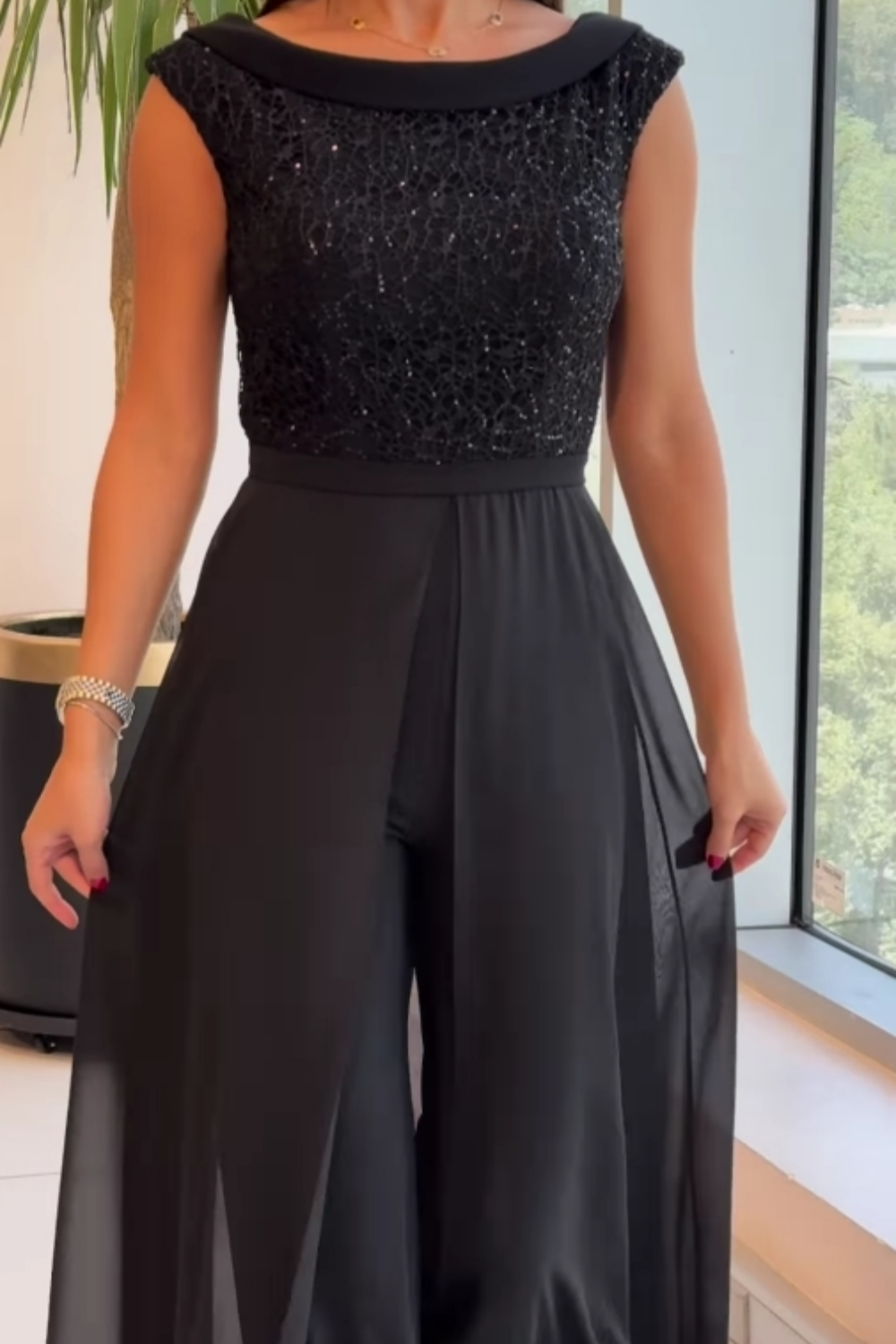 Vionette™ | Classic Sleeveless Jumpsuit