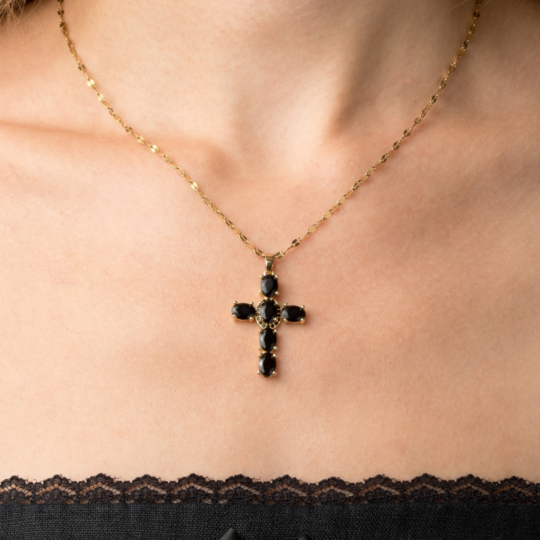 NOIRA | CROSS NECKLACE